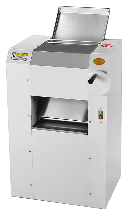 ТЕСТОРАСКАТОЧНАЯ МАШИНА GASTROMIX YL300